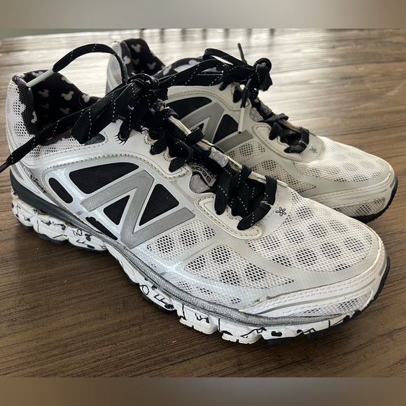New Balance Run Disney 2015 Minnie Mouse Running Shoes Size 8 ❤️🖤 - Picture 11 of 15